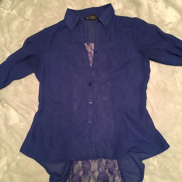 Size small blouse - Picture 1 of 3